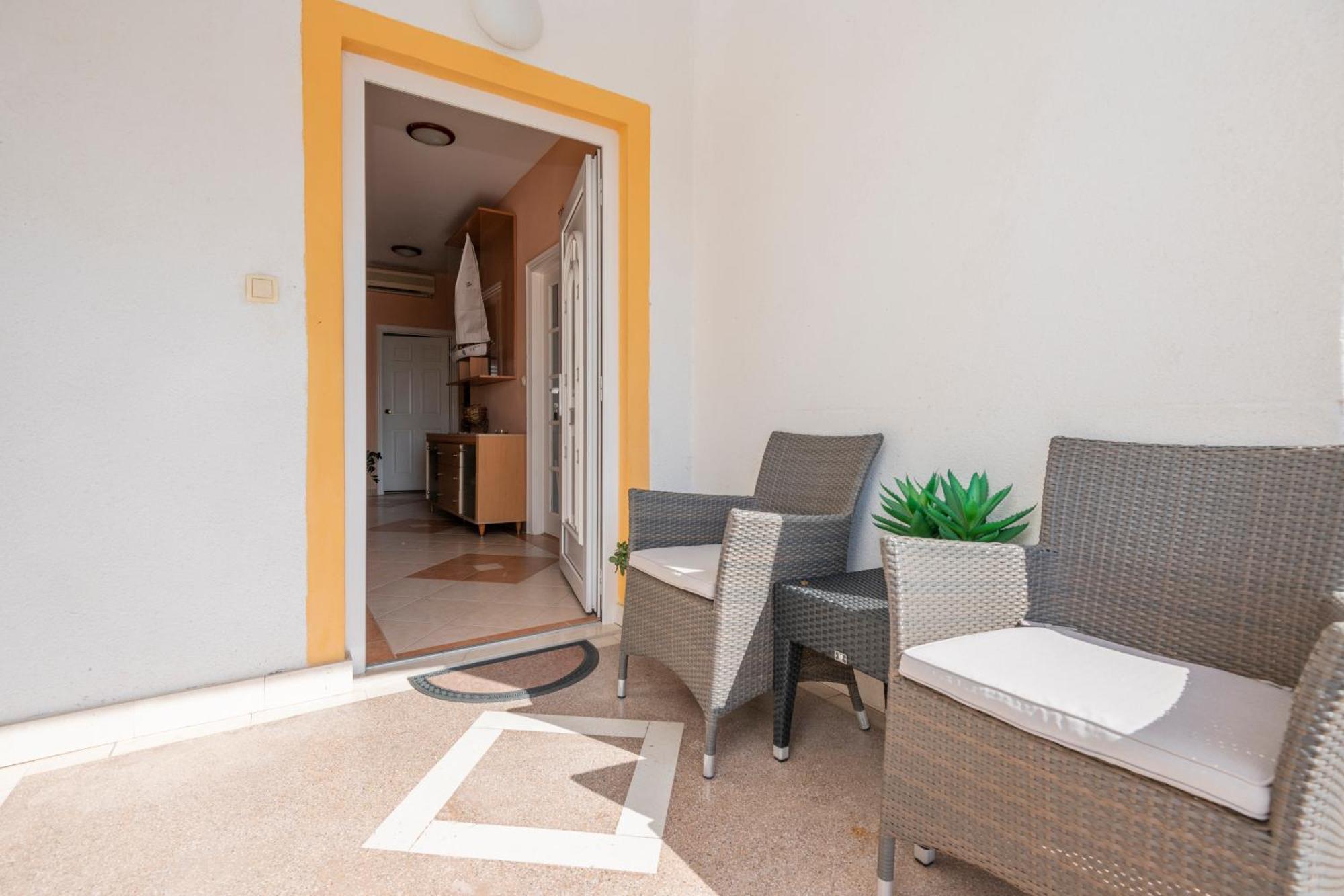 מאקרסקה Family Apartments Marita מראה חיצוני תמונה