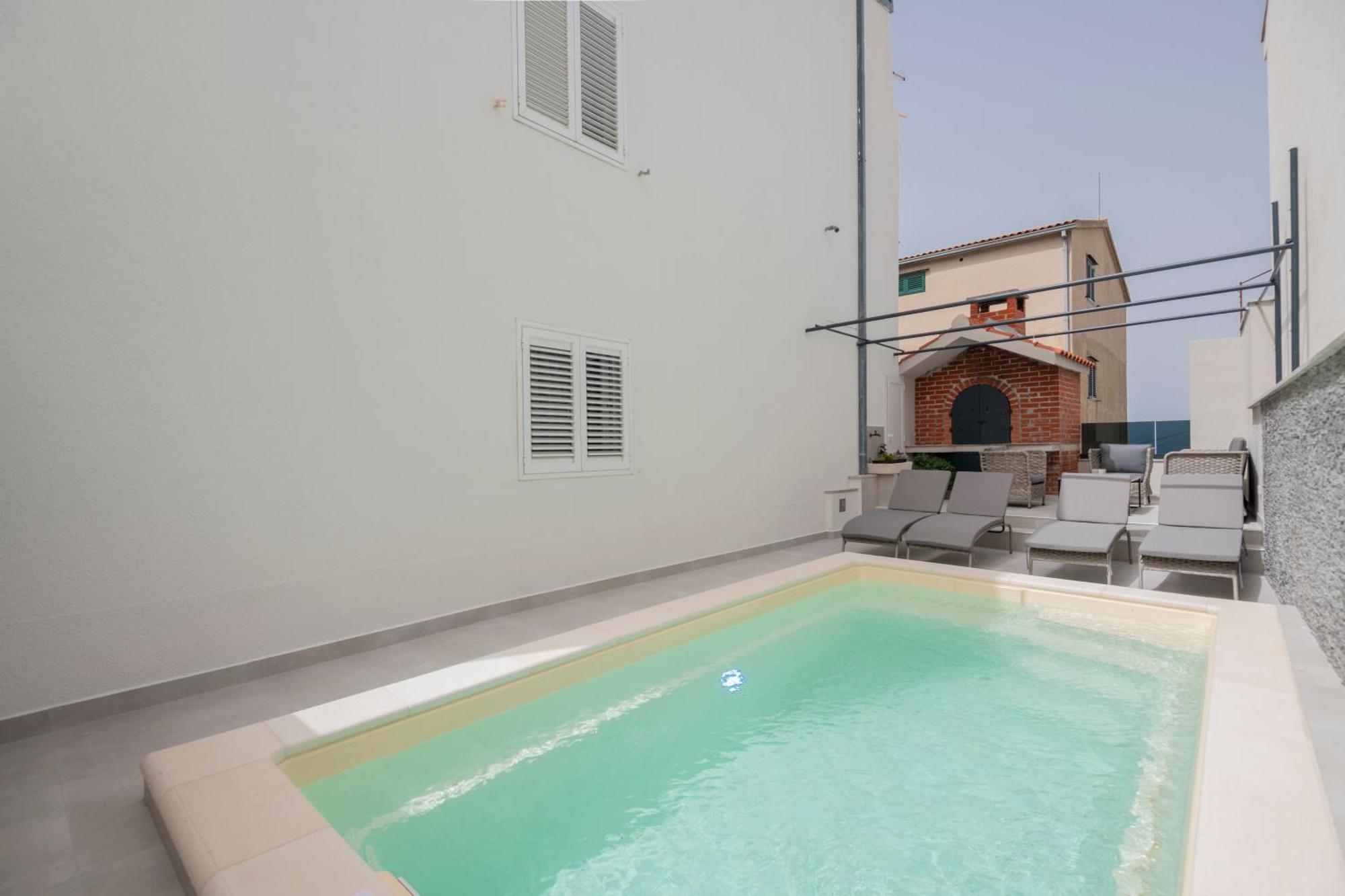 מאקרסקה Family Apartments Marita מראה חיצוני תמונה
