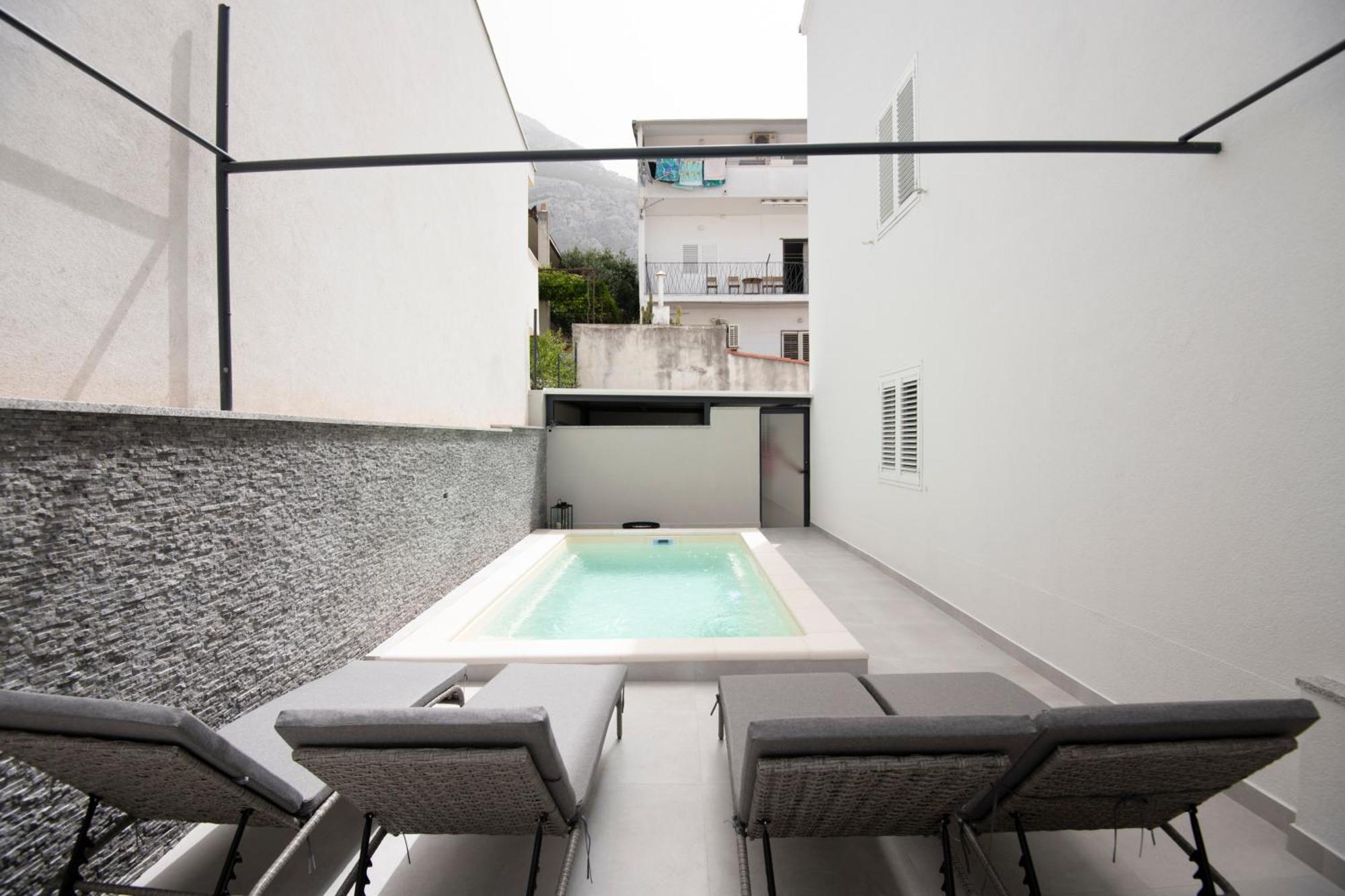 מאקרסקה Family Apartments Marita מראה חיצוני תמונה