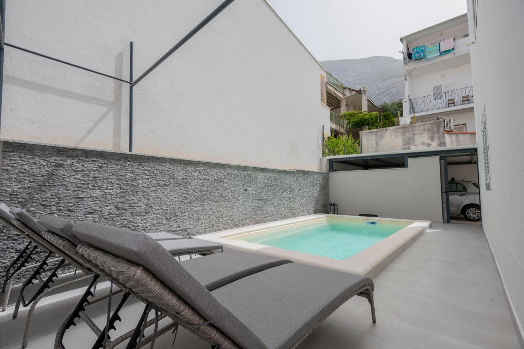 מאקרסקה Family Apartments Marita מראה חיצוני תמונה